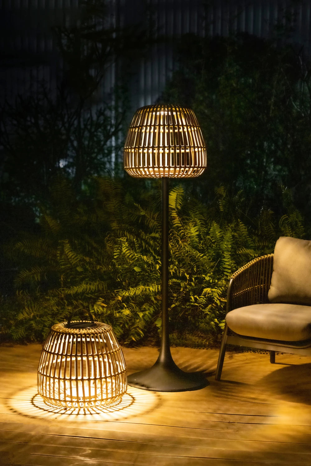 Tranquila Outdoor Wicker Lamp