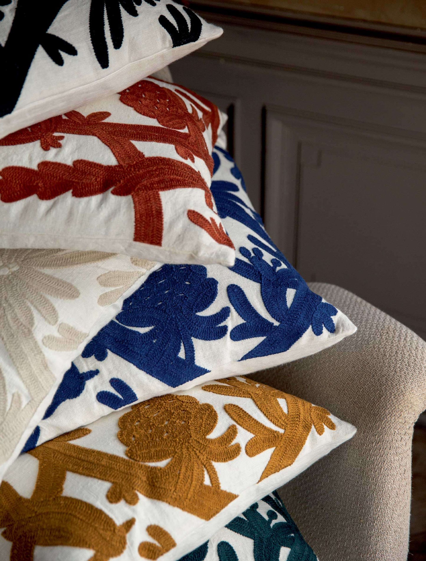 Elitis Paradis Cushion - Seneca