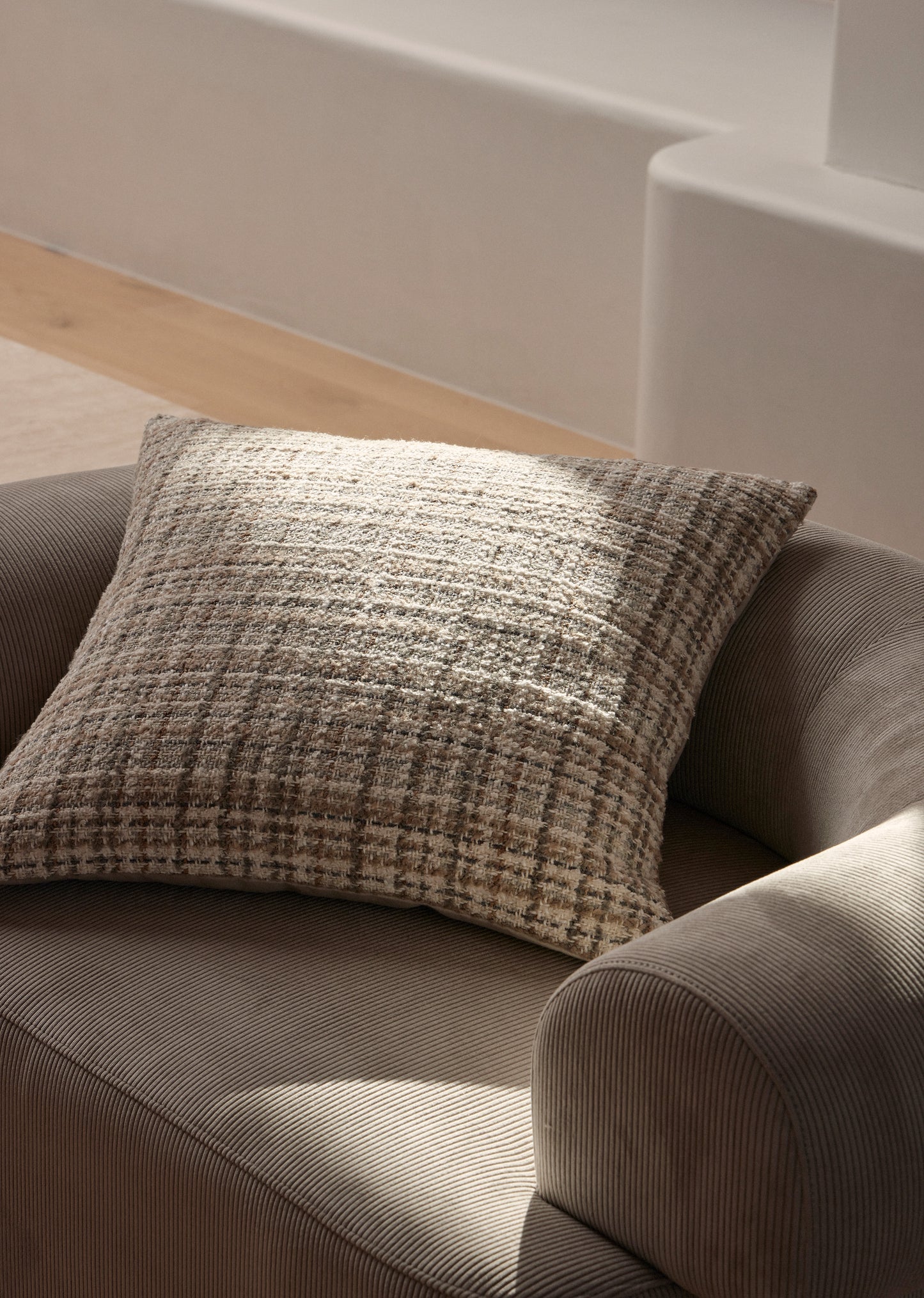Tripoli Cushion