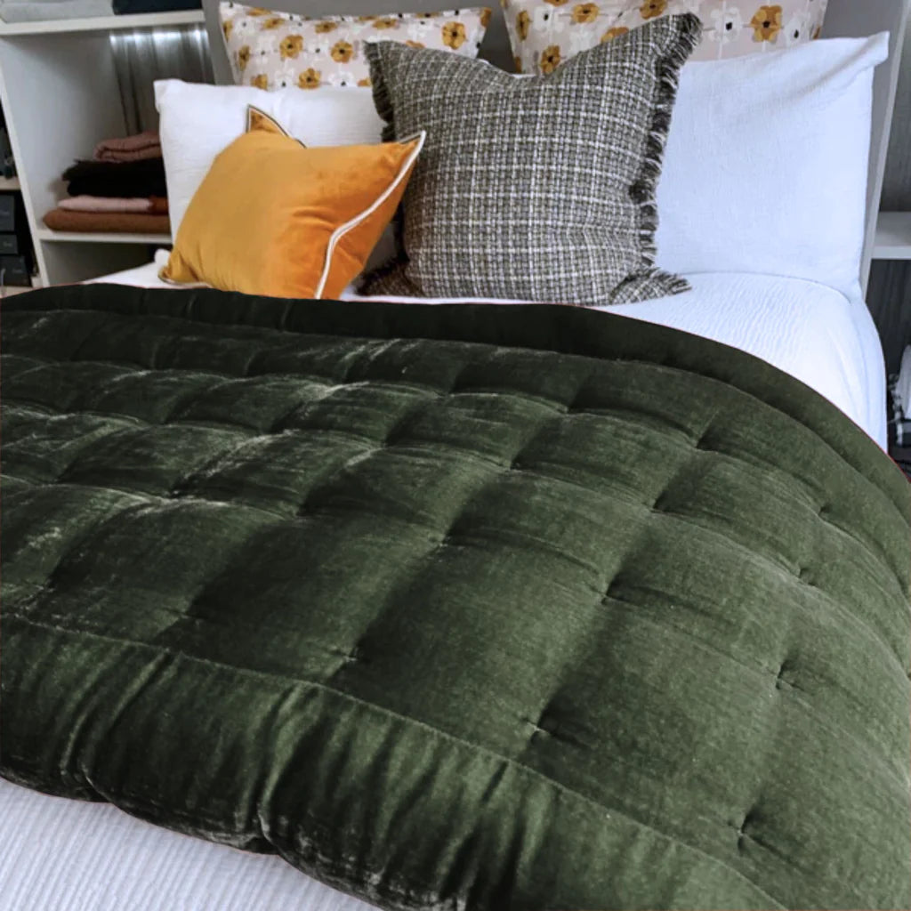 Velvet comforter pin velvet in cypress colour