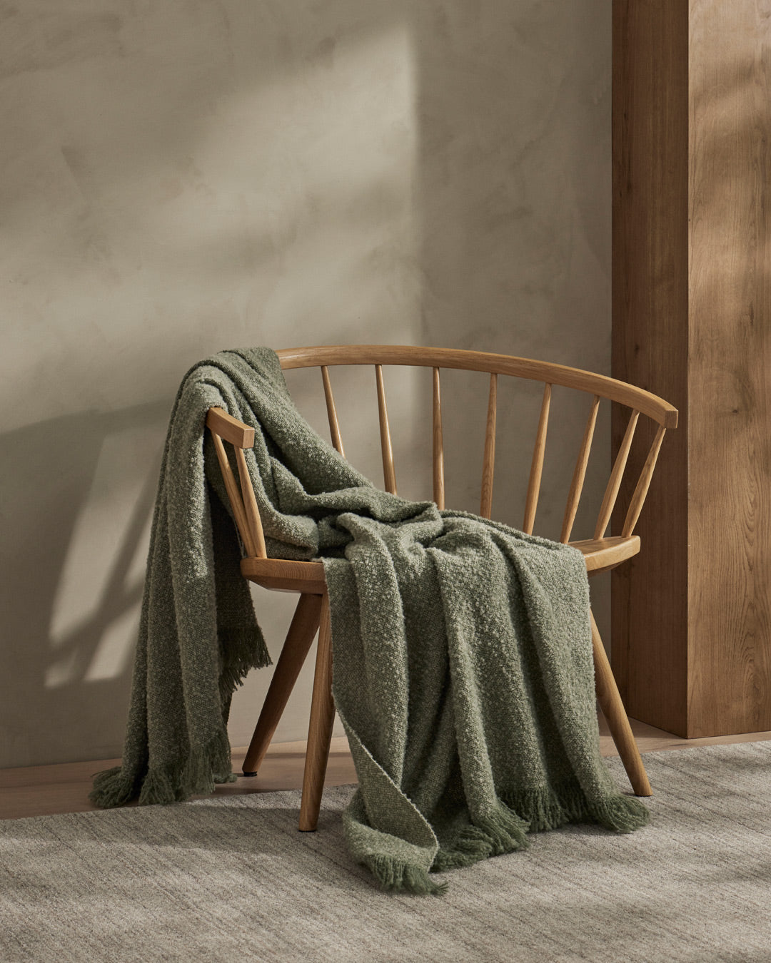 Clive Boucle Throw