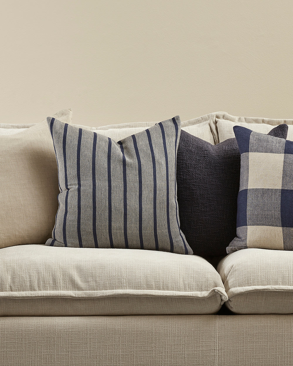 Oscar Cushion