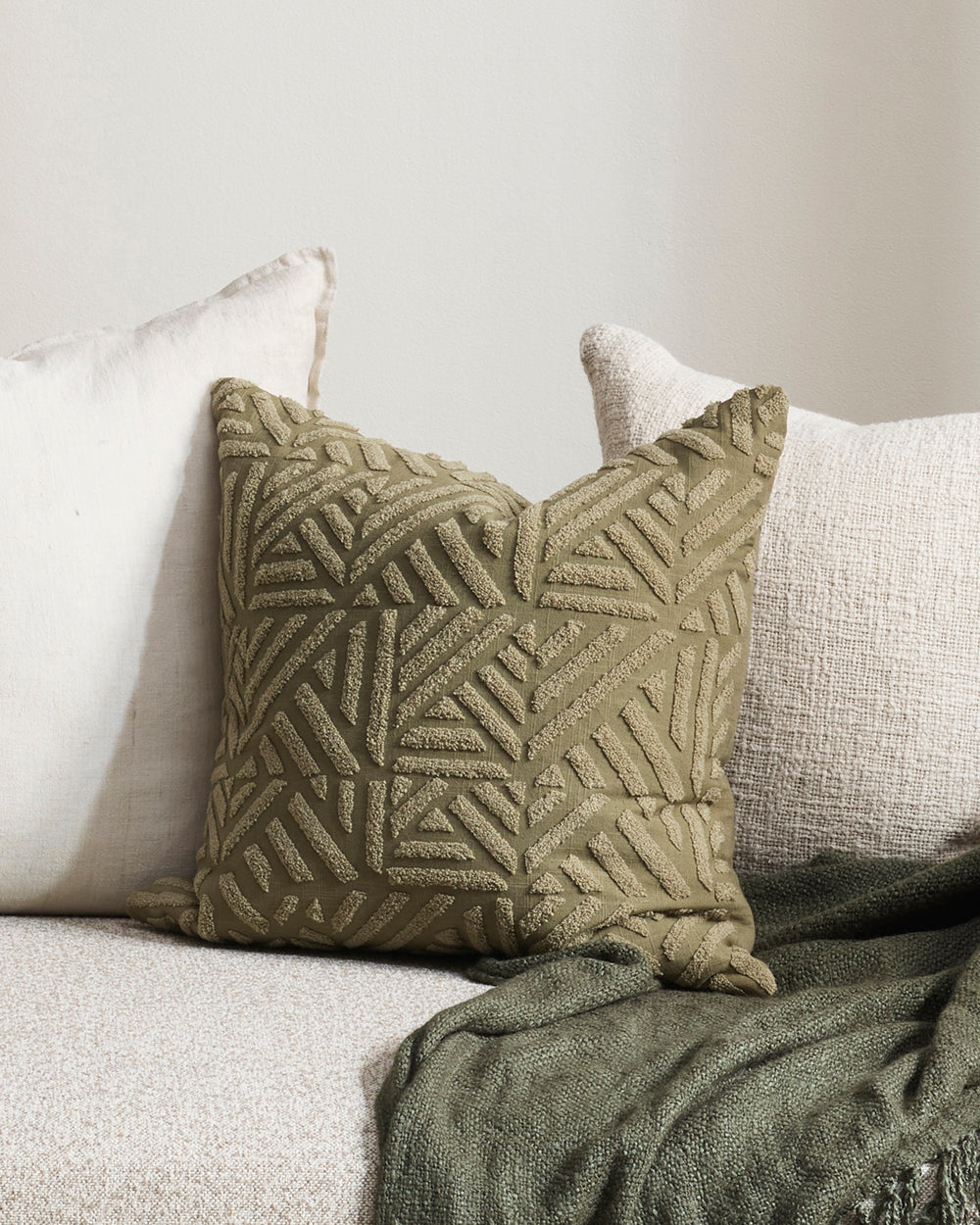 Remus Cushion Chive - Feather Fill