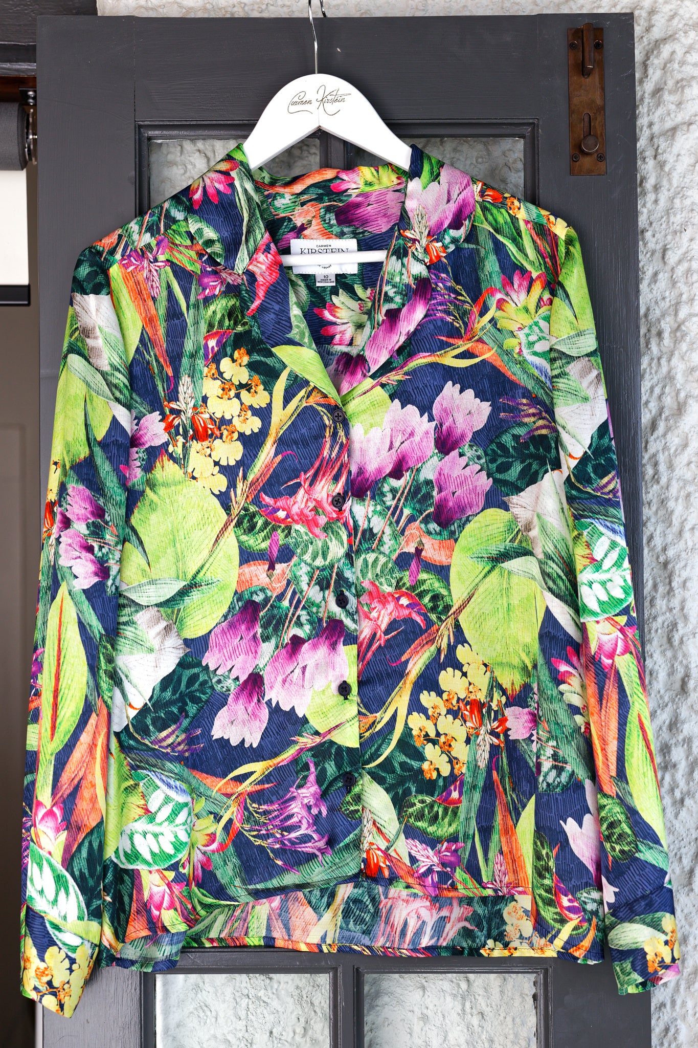 Silk lounge pyjama top in tropical style from Carmen Kirstein