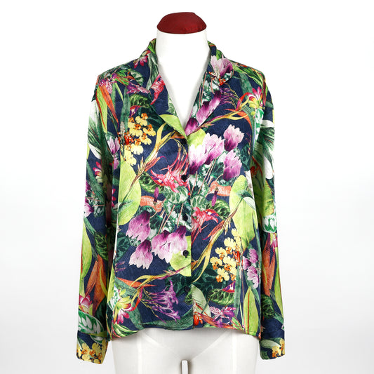 Silk lounge pyjama top in tropical style from Carmen Kirstein