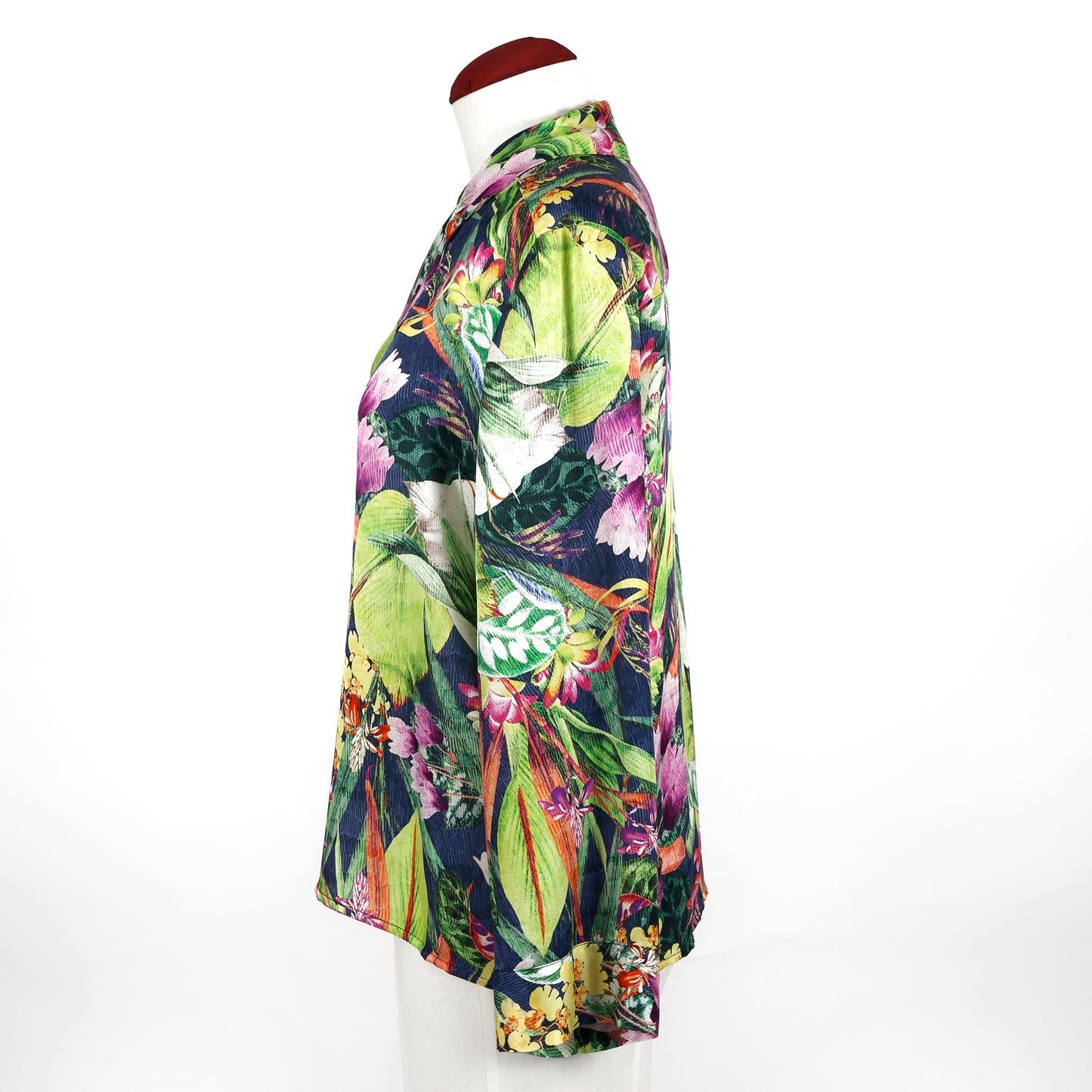 Silk lounge pyjama top in tropical style from Carmen Kirstein