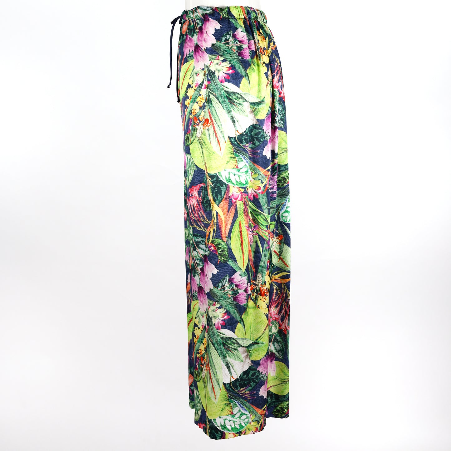 Silk lounge pyjama pants in tropical style from Carmen Kirstein