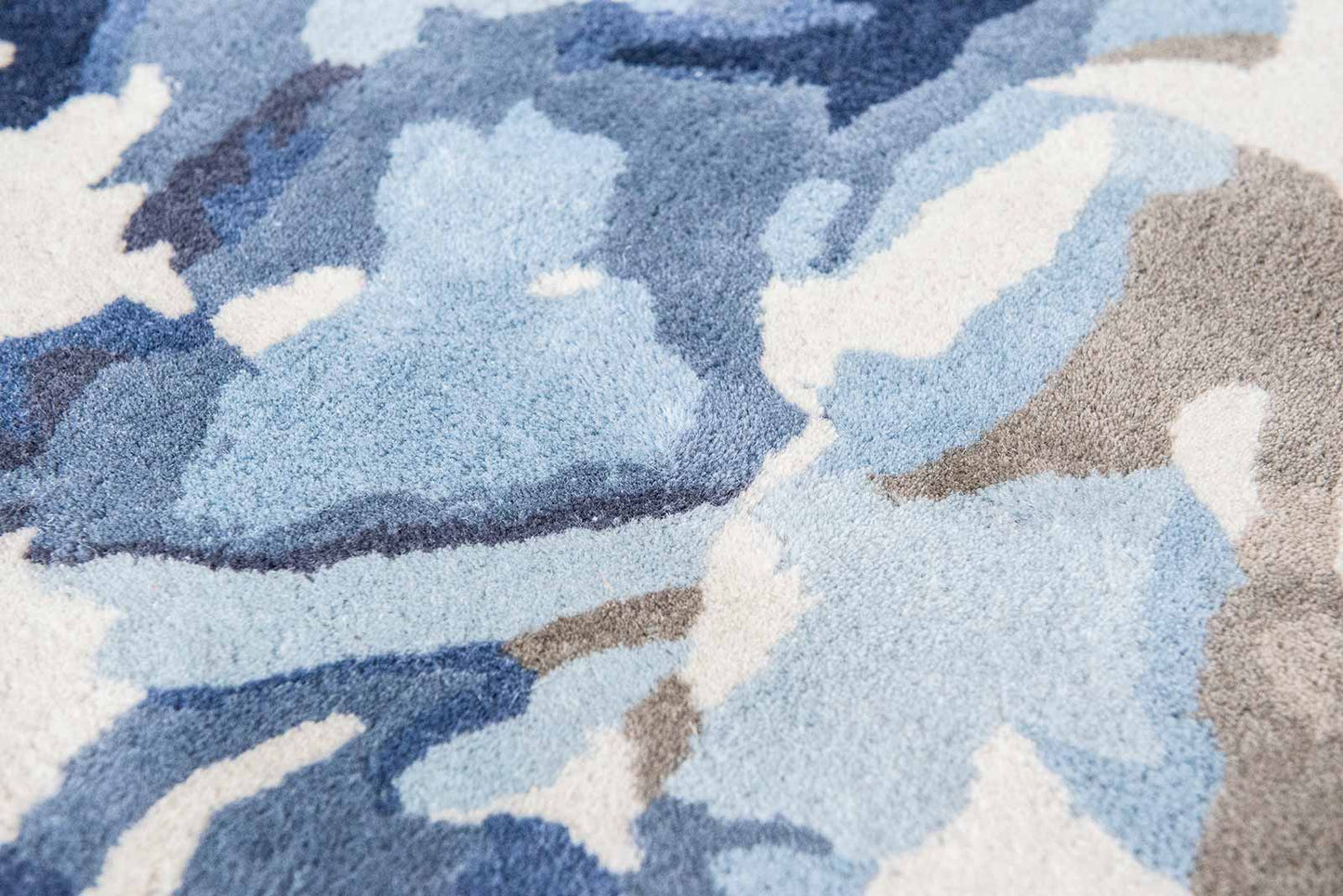 Hana Villa Nova rug in Indigo