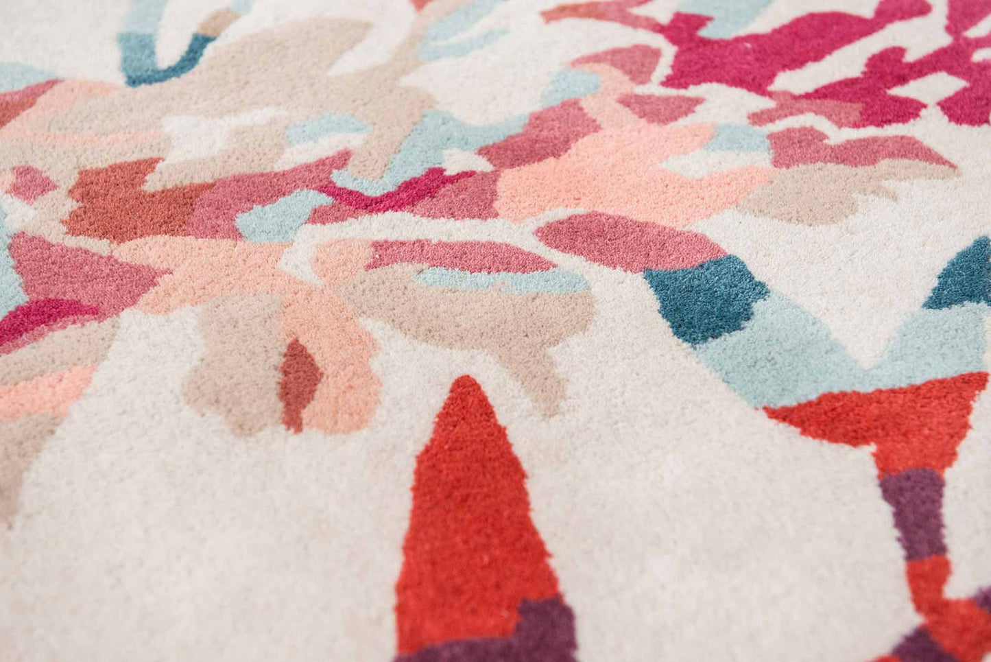 Hana Villa Nova rug in Jewel