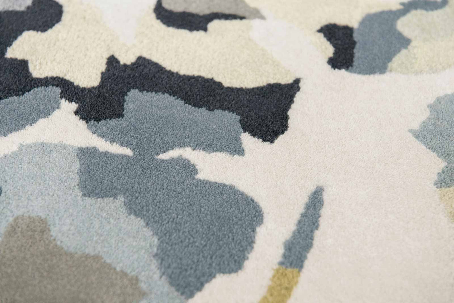 Hana Villa Nova rug in Jewel