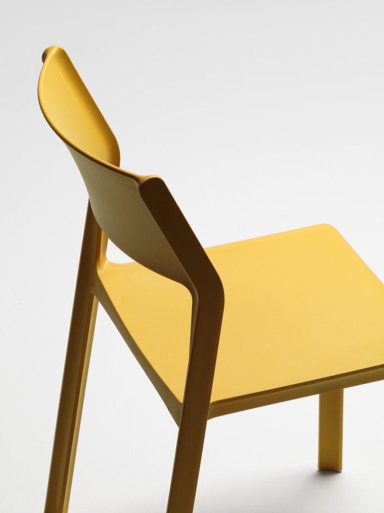 Trill bistro chair in mustard