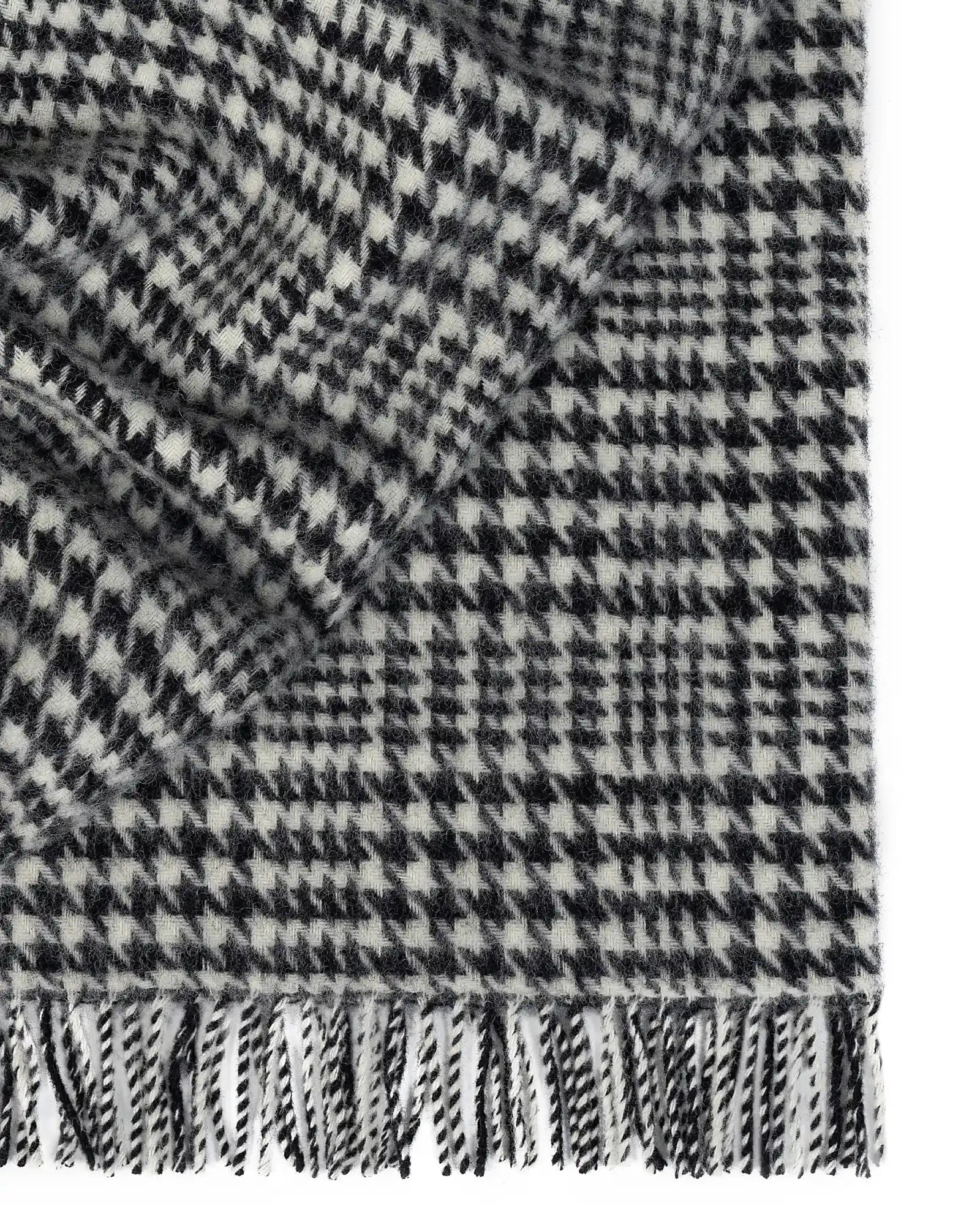 Black and white houndstooth check throw