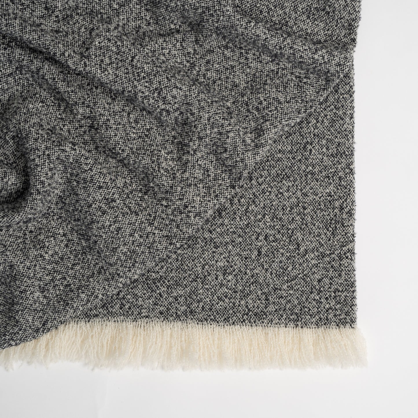 Clive Boucle Throw