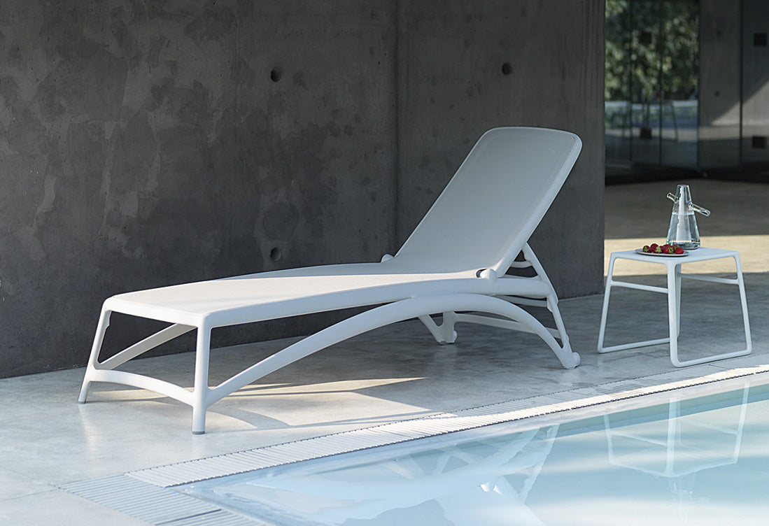 Atlantico sun lounger in white, Nardi outdoor furniture