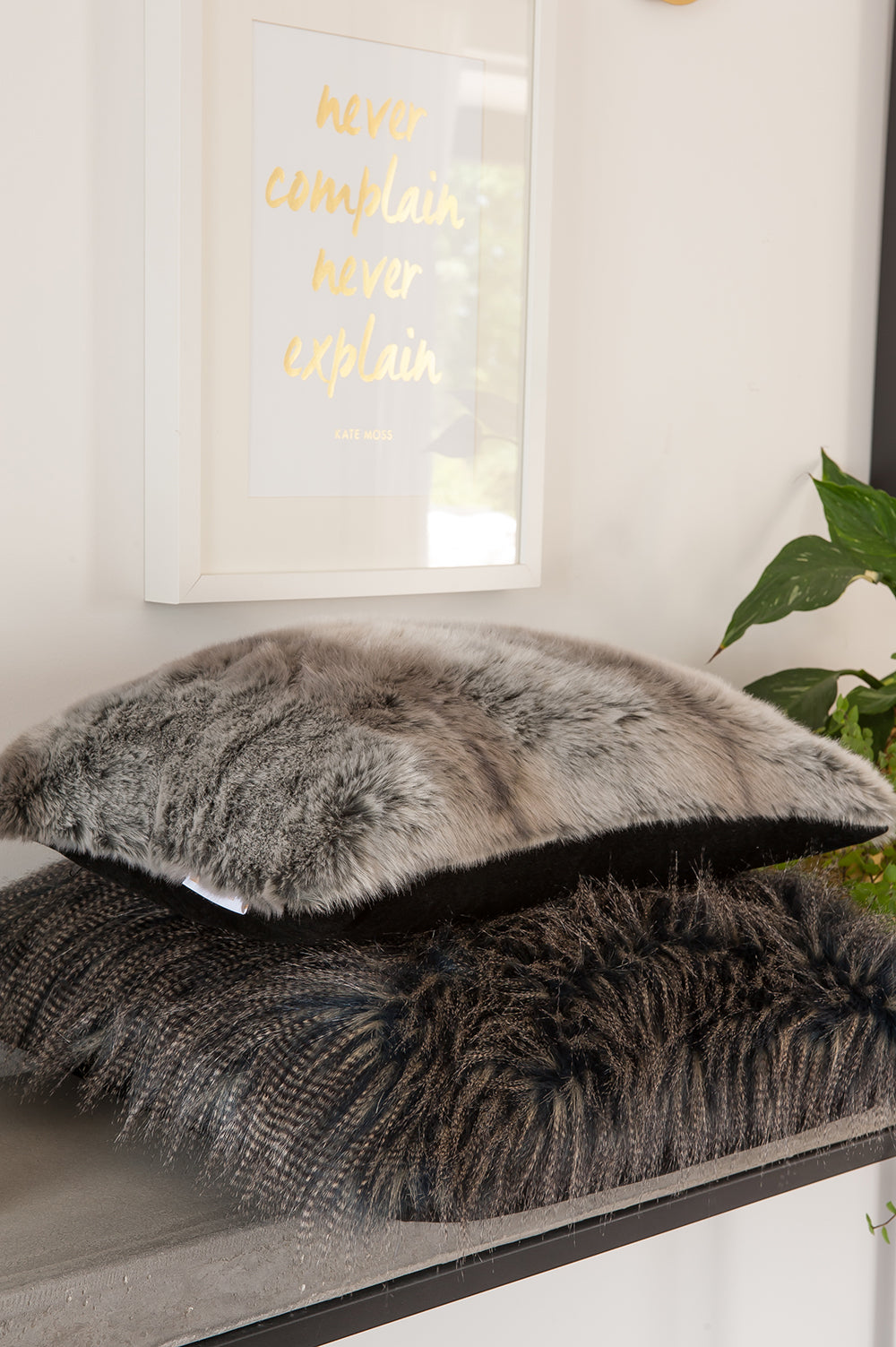 Dark Pheasant imitation faux fur cushion