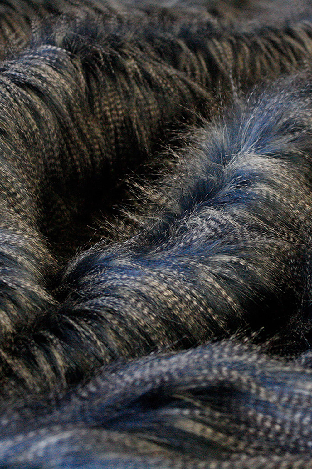 Imitation fake fur throw - Heirloom faux fur throw and cushions  in Dark Pheasant Black SKU FDPT18