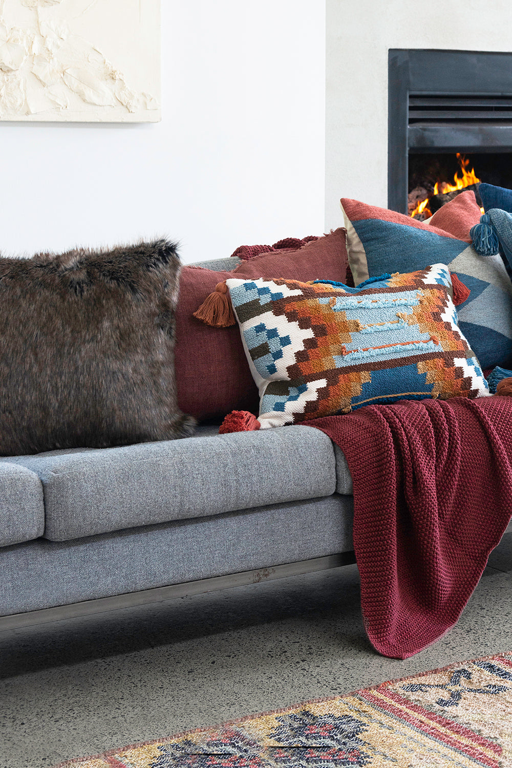 Imitation faux fur throw in Husky