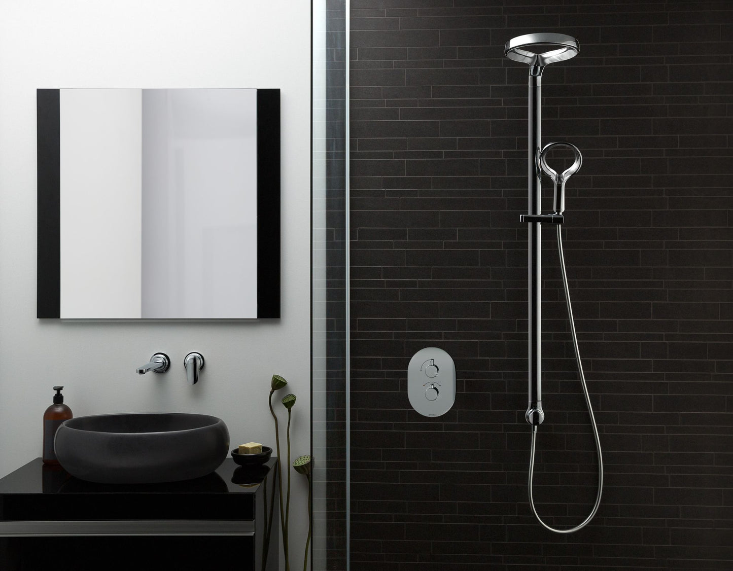 Methven Aurajet Aio shower system AOSSCP