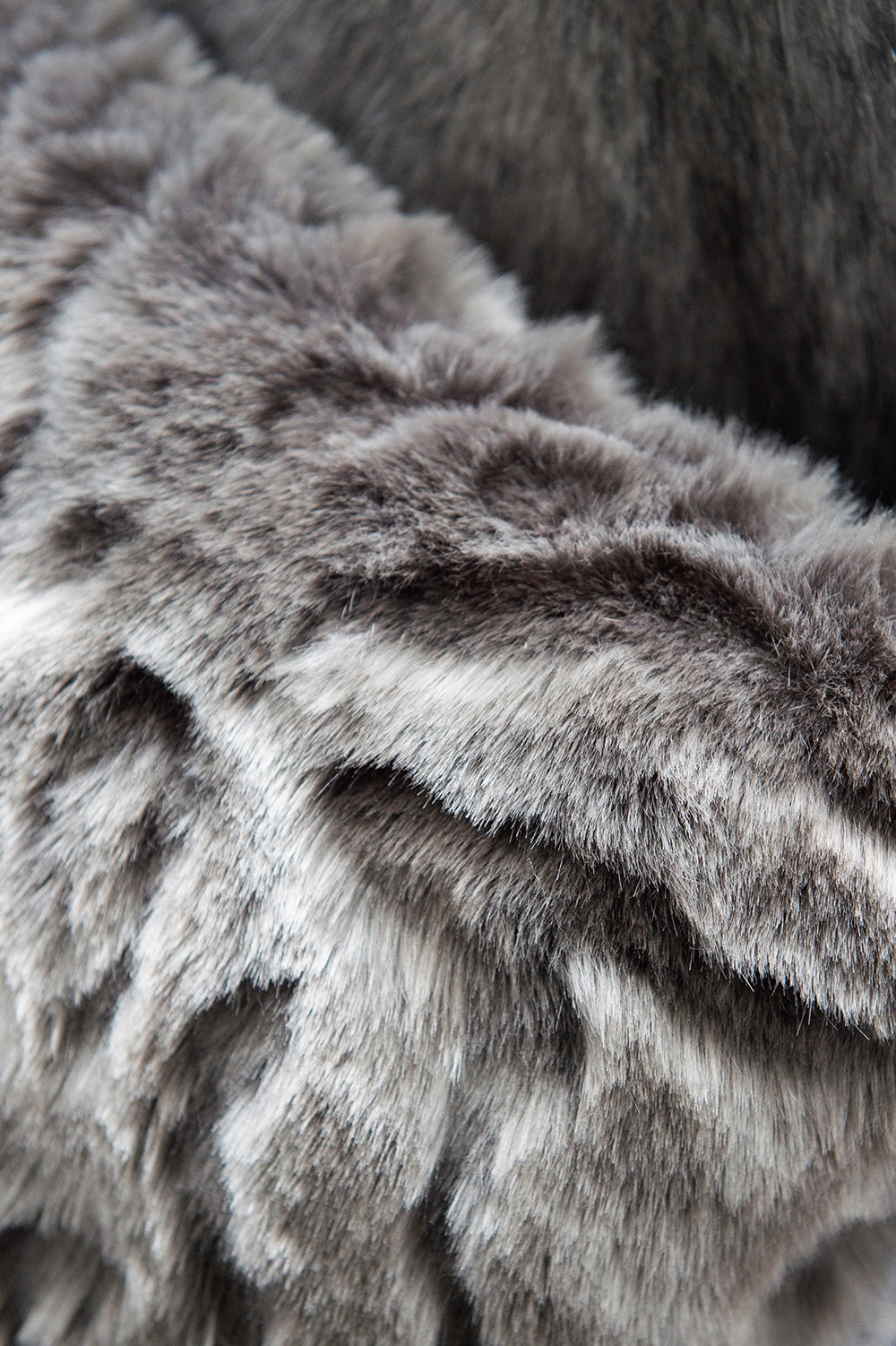 Imitation faux fur throw in Pewter Chinchilla grey textured