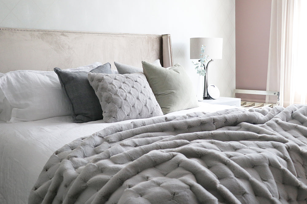 Imitation fake fur throw - Heirloom faux fur throw and cushions  in Grey Valentina