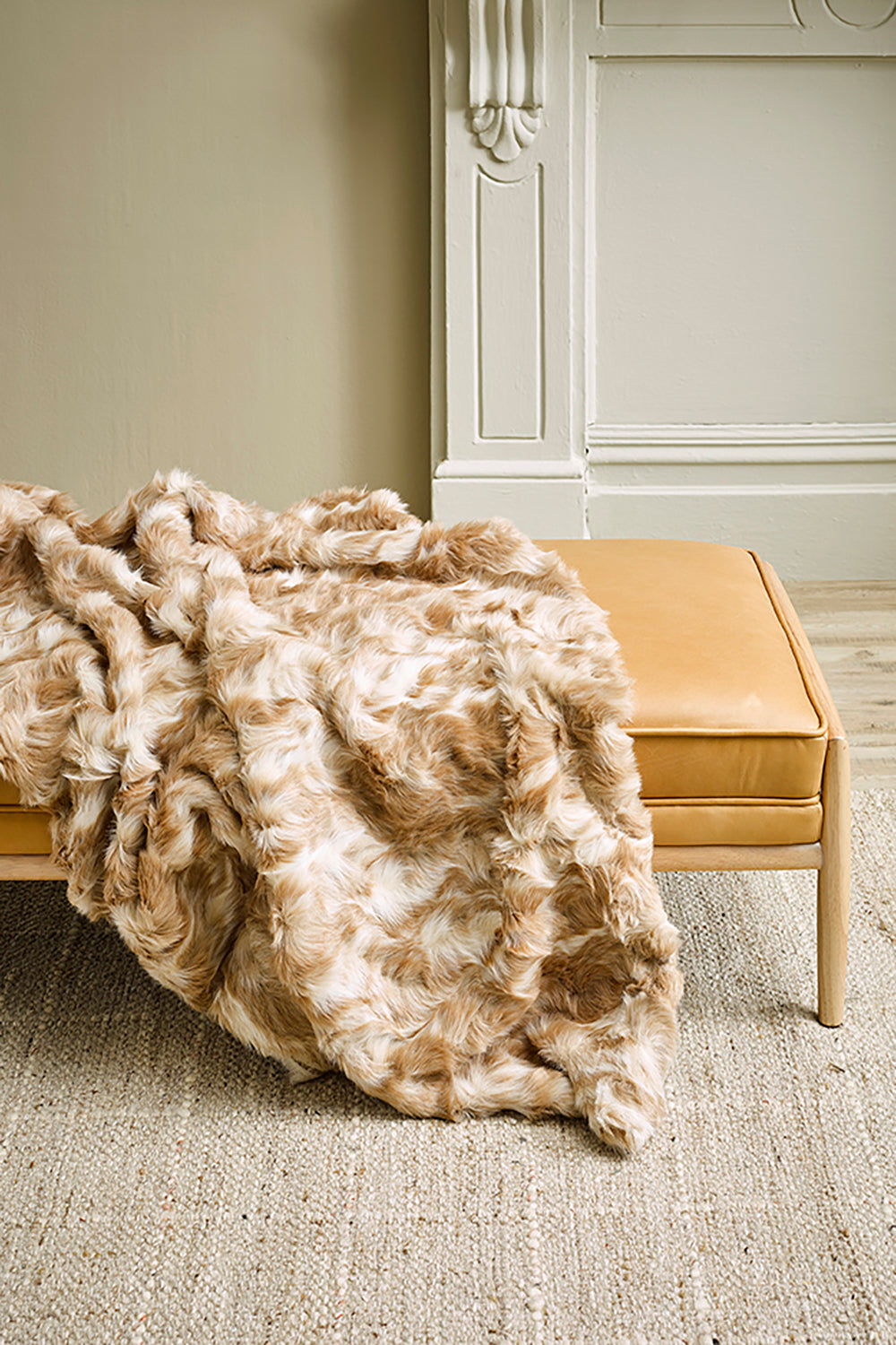 Luxury imitation faux fur throw in Vintage Squirrel Fawn, brown and cream