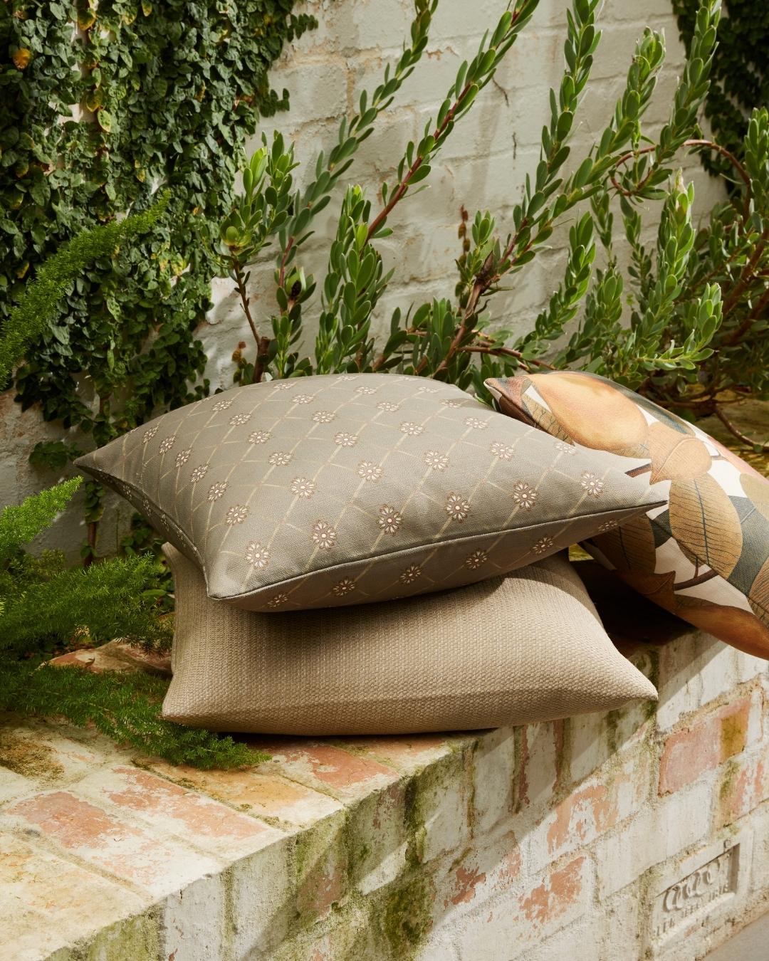 Elba Cushion