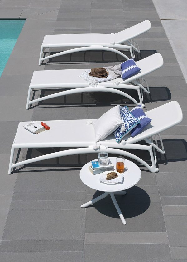 Atlantico sun lounger in white, Nardi outdoor furniture