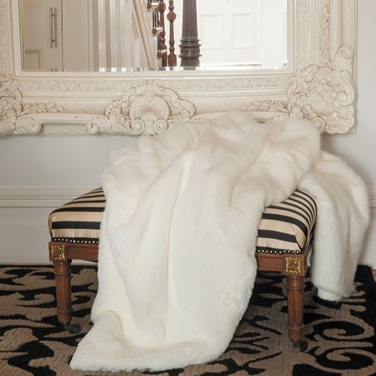 Luxury imitation fur throw, white polar bear with matching cushions